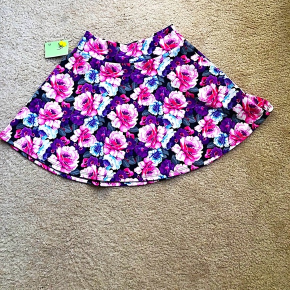 Charlotte Russe mini tennis skirt size S - Picture 6 of 6